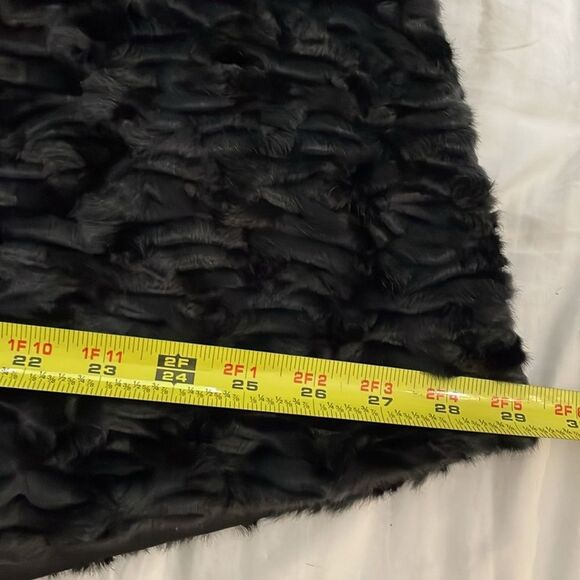 Tahari Black Faux Fur Capelet Womens Size Extra Large Special Occasion Formal - Picture 9 of 13